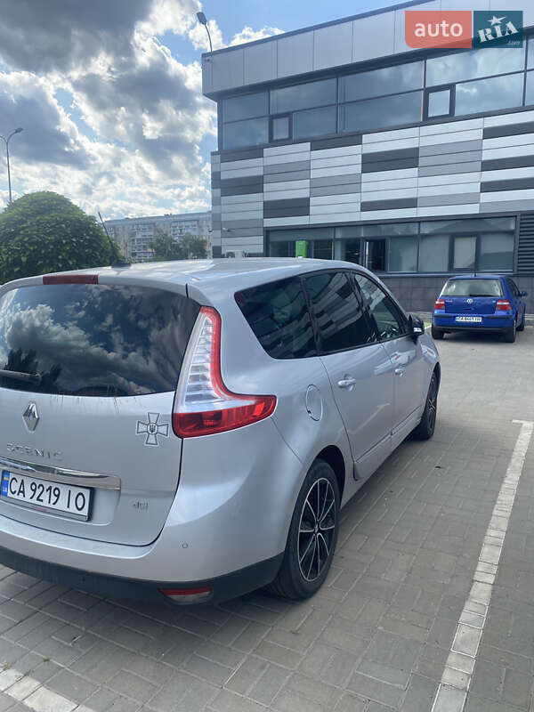 Минивэн Renault Scenic 2012 в Черкассах