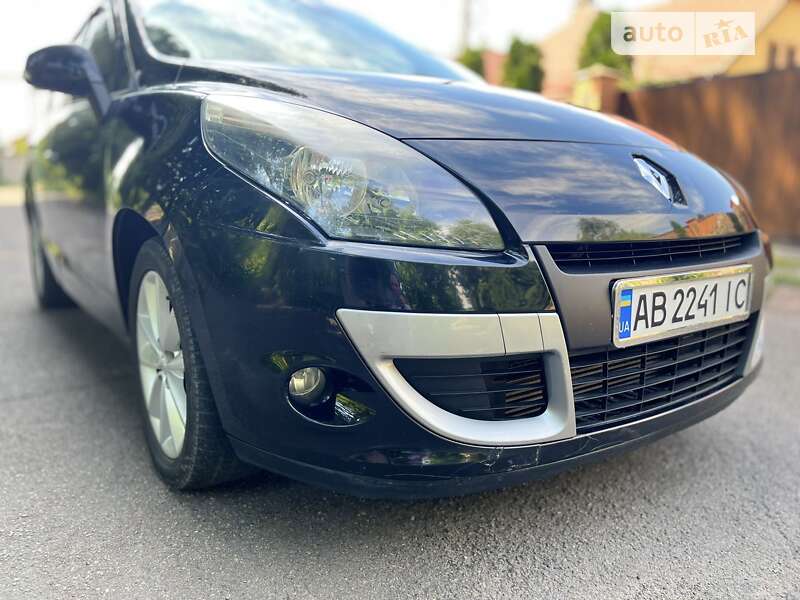 Минивэн Renault Scenic 2011 в Бершади