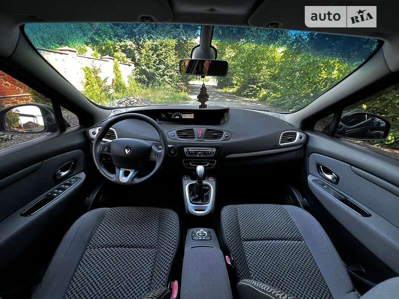 Минивэн Renault Scenic 2011 в Бершади