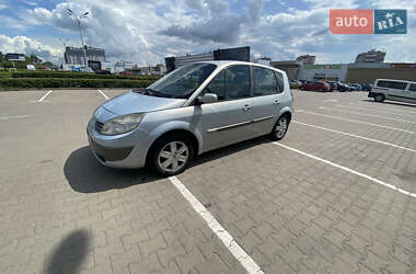 Минивэн Renault Scenic 2004 в 