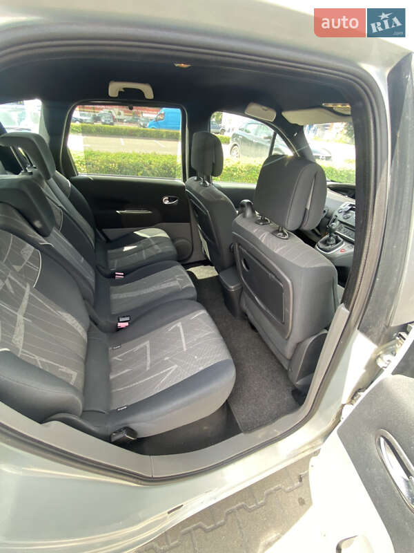 Минивэн Renault Scenic 2004 в Житомире фото 16 Минивэн Renault Scenic 2004 в Житомире