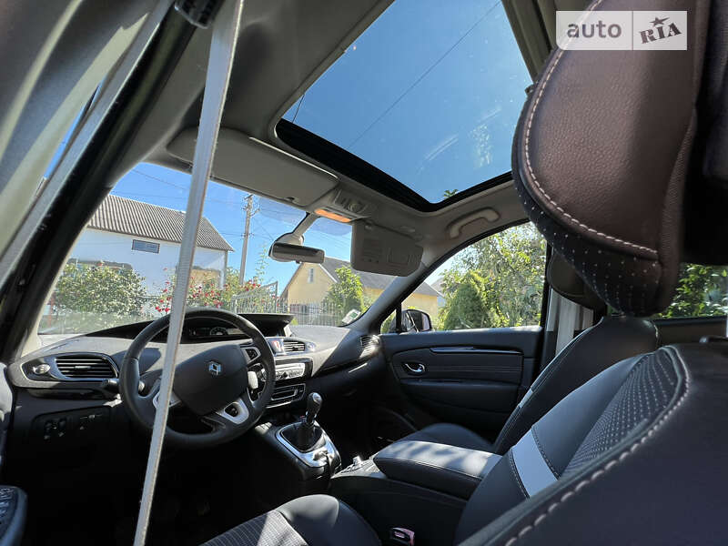 Мінівен Renault Scenic 2011 в Пустомитах