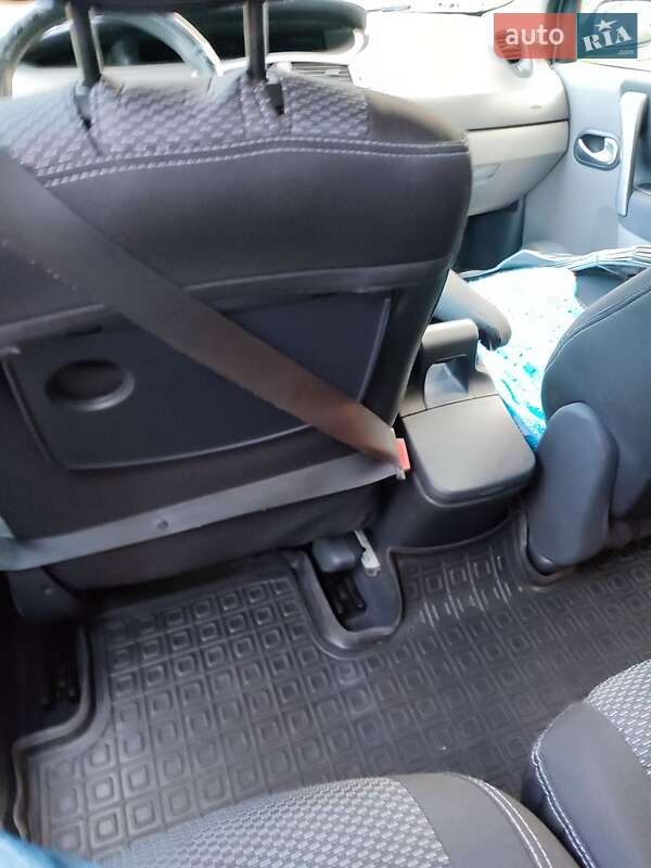 Минивэн Renault Scenic 2007 в Нововолынске