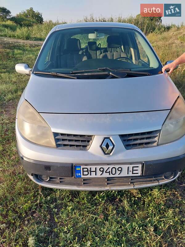 Минивэн Renault Scenic 2005 в Измаиле