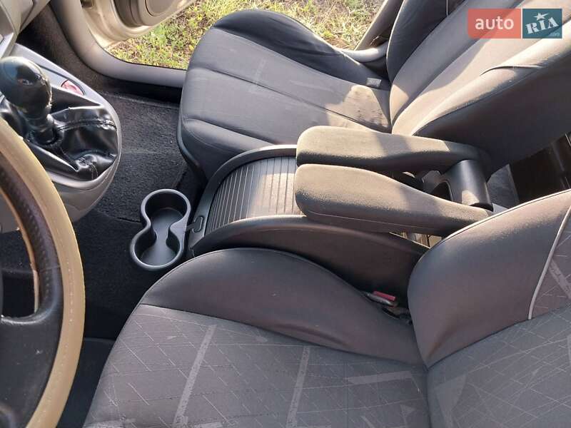 Минивэн Renault Scenic 2005 в Измаиле