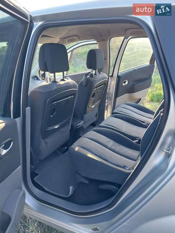 Минивэн Renault Scenic 2005 в Измаиле