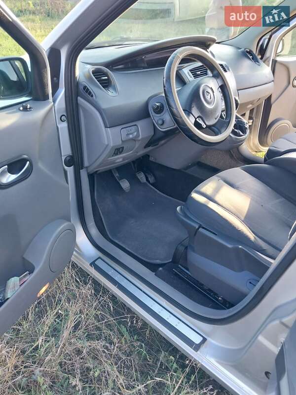 Минивэн Renault Scenic 2005 в Измаиле