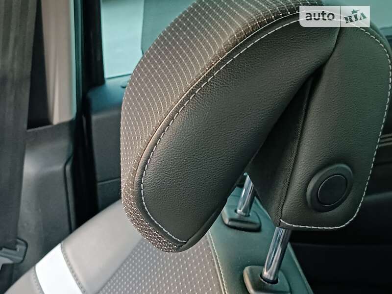 Минивэн Renault Scenic 2011 в Днепре