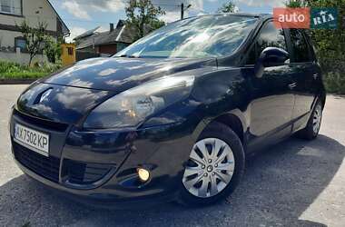 Минивэн Renault Scenic 2009 в 