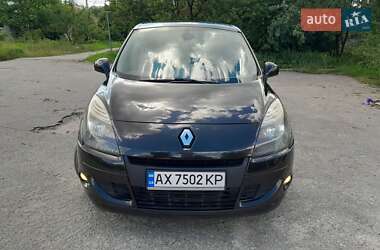 Минивэн Renault Scenic 2009 в 