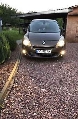 Минивэн Renault Scenic 2011 в Дрогобыче