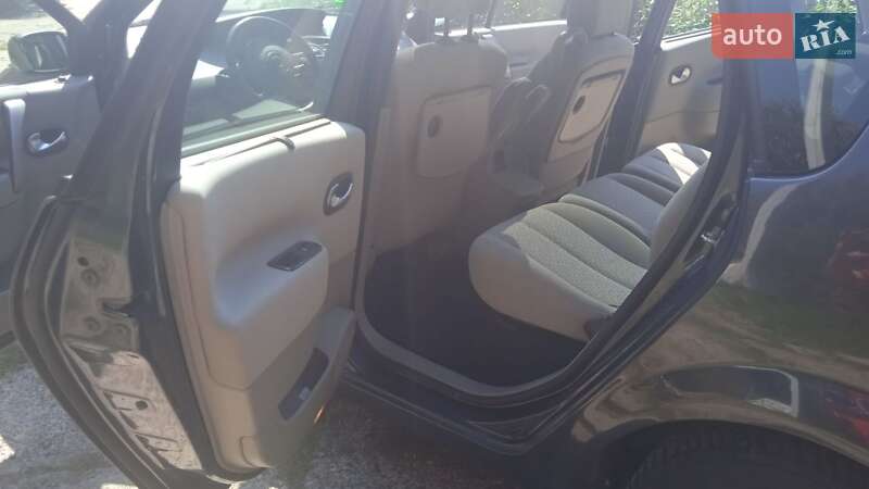 Мінівен Renault Scenic 2006 в Чернівцях