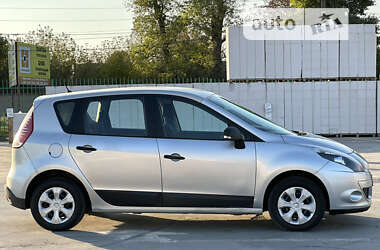 Минивэн Renault Scenic 2009 в 