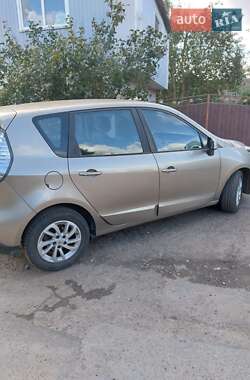 Минивэн Renault Scenic 2012 в Пирятине