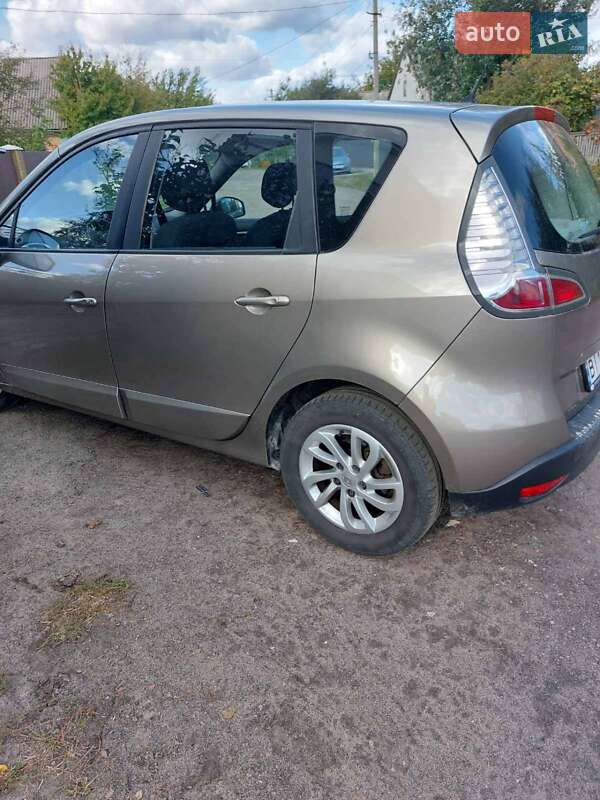 Мінівен Renault Scenic 2012 в Пирятині