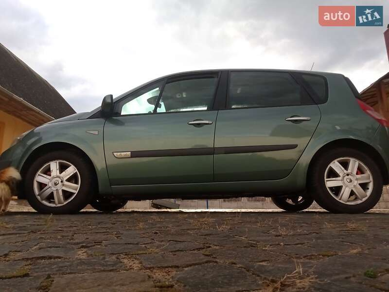 Мінівен Renault Scenic 2005 в Костопілі