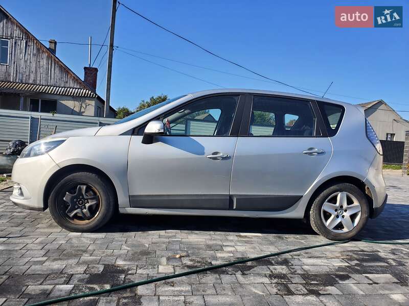 Мінівен Renault Scenic 2013 в Луцьку