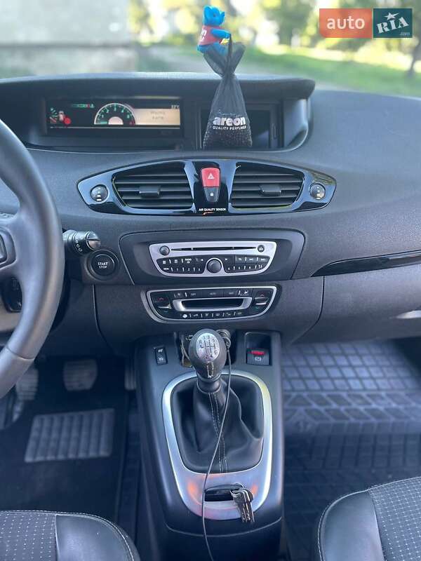 Минивэн Renault Scenic 2011 в Бориславе