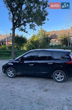 Мінівен Renault Scenic 2011 в Бориславі