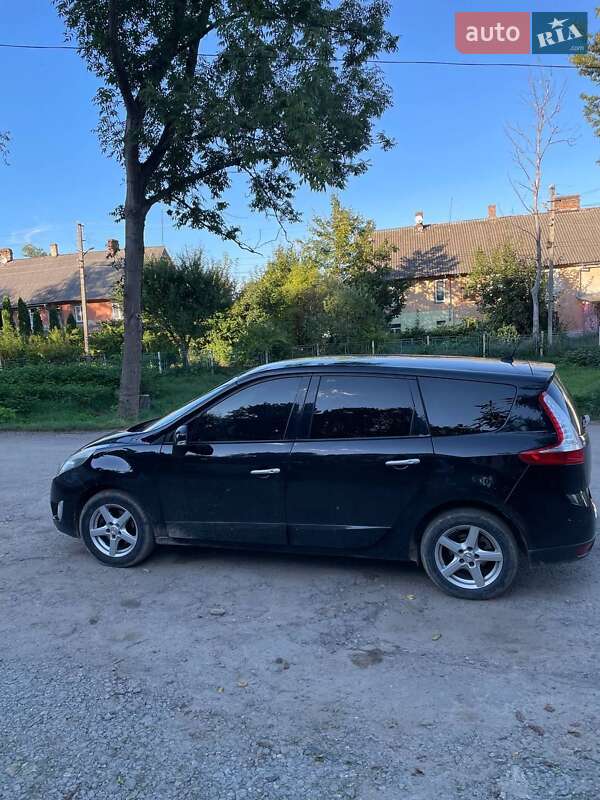 Renault Scenic 2011