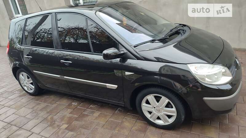 Минивэн Renault Scenic 2004 в Дубно