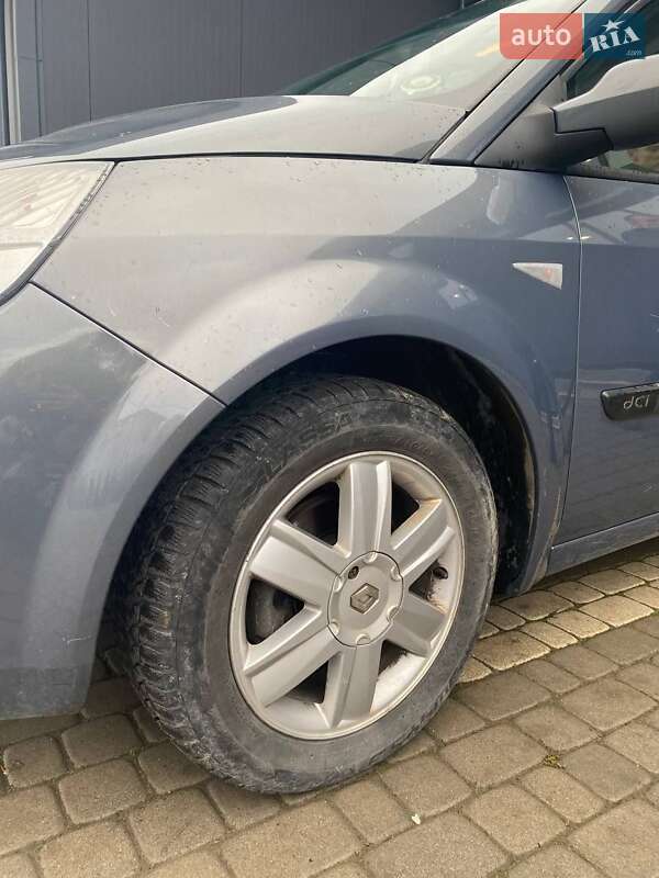 Минивэн Renault Scenic 2006 в Косове