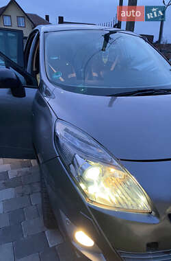 Мінівен Renault Scenic 2011 в Луцьку