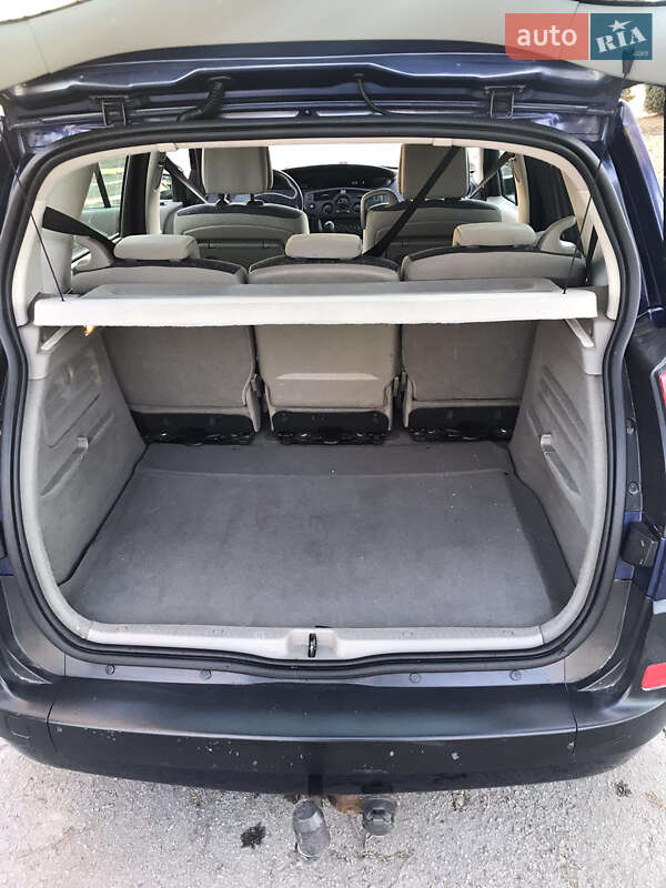 Минивэн Renault Scenic 2004 в Ровно