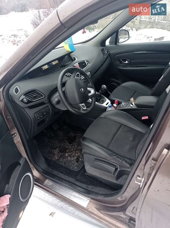 Мінівен Renault Scenic 2012 в Кам'янському