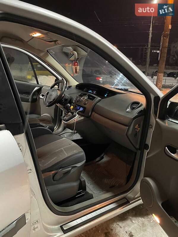 Мінівен Renault Scenic 2006 в Тернополі