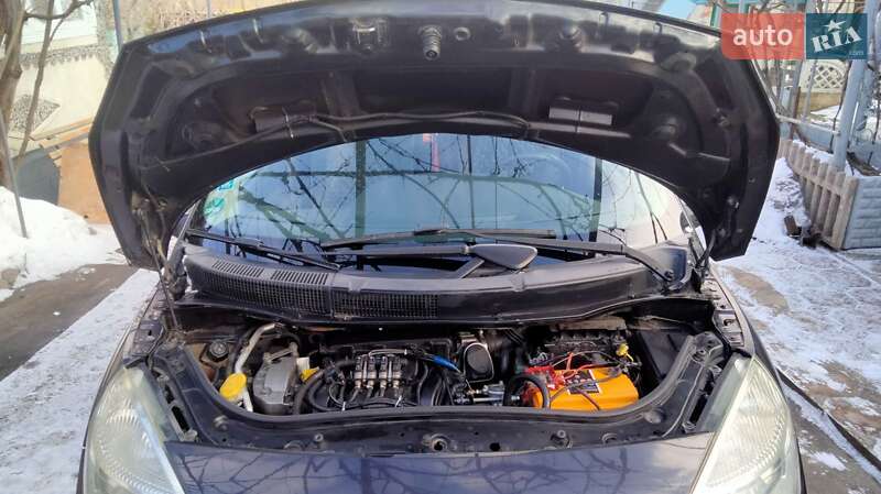 Минивэн Renault Scenic 2003 в Могилев-Подольске
