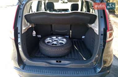 Минивэн Renault Scenic 2010 в 