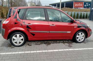 Минивэн Renault Scenic 2004 в 