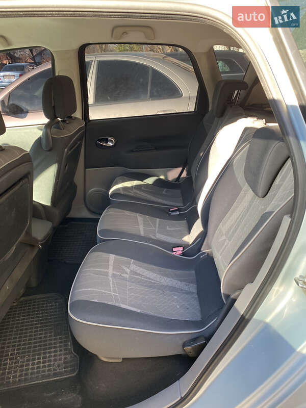 Минивэн Renault Scenic 2003 в Ужгороде
