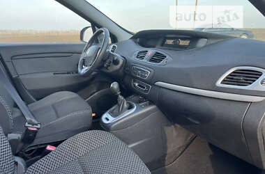 Минивэн Renault Scenic 2011 в Ровно