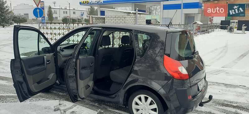 Минивэн Renault Scenic 2007 в Путивле