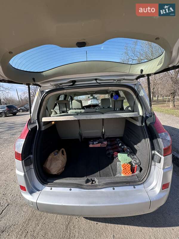 Мінівен Renault Scenic 2006 в Івано-Франківську