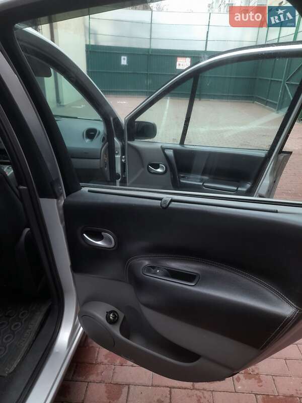 Мінівен Renault Scenic 2008 в Костопілі фото 13 Мінівен Renault Scenic 2008 в Костопілі