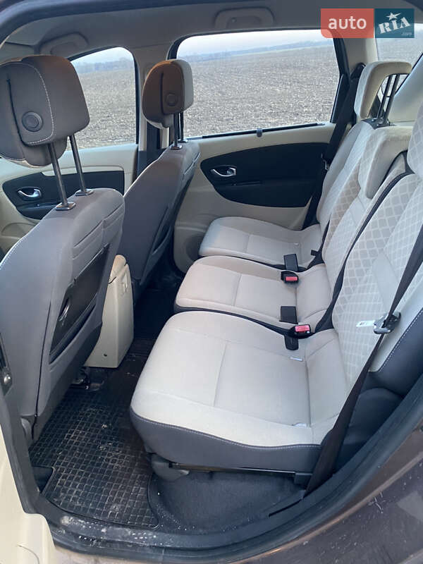 Минивэн Renault Scenic 2009 в Миргороде