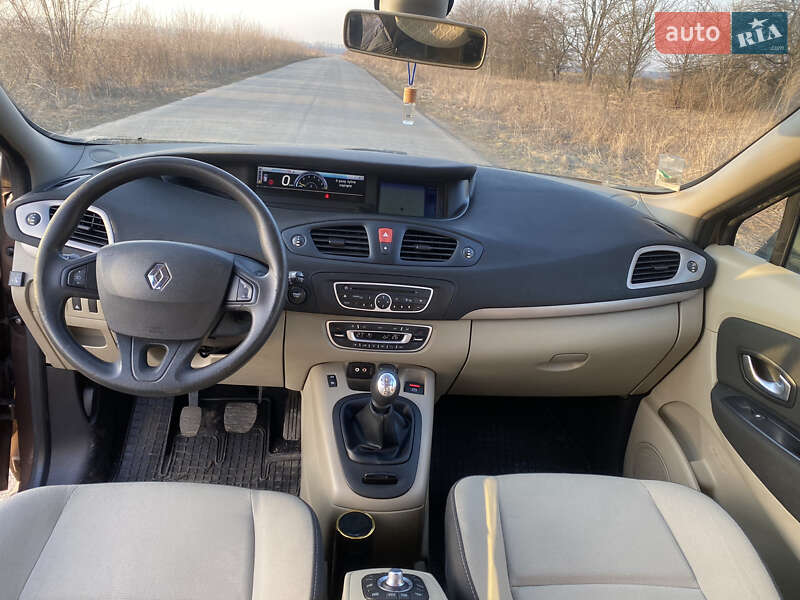 Минивэн Renault Scenic 2009 в Миргороде
