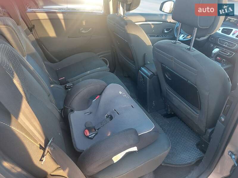 Минивэн Renault Scenic 2009 в Белой Церкви