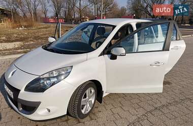 Минивэн Renault Scenic 2011 в Дрогобыче