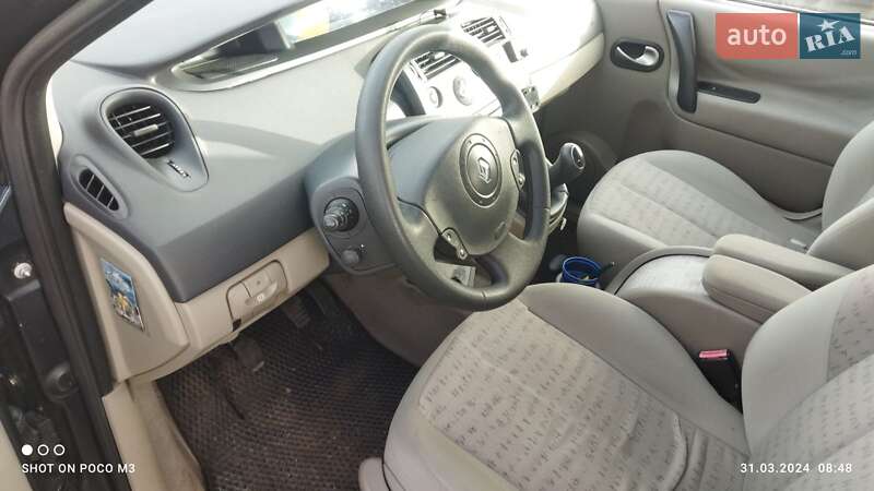 Минивэн Renault Scenic 2006 в Кременчуге