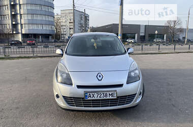 Минивэн Renault Scenic 2011 в Харькове