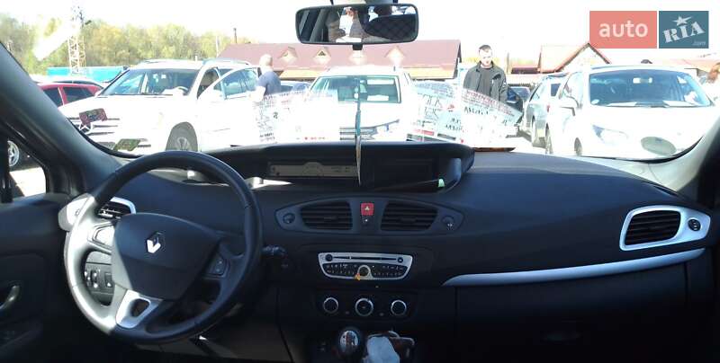 Минивэн Renault Scenic 2010 в Ивано-Франковске