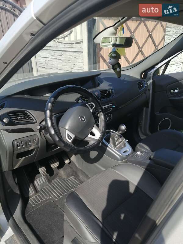 Минивэн Renault Scenic 2012 в Прилуках