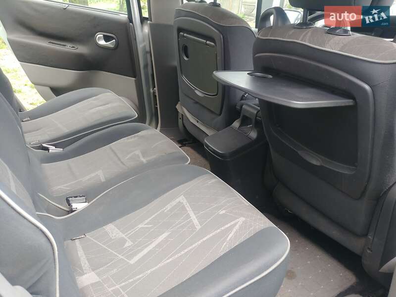 Минивэн Renault Scenic 2004 в Шептицькому