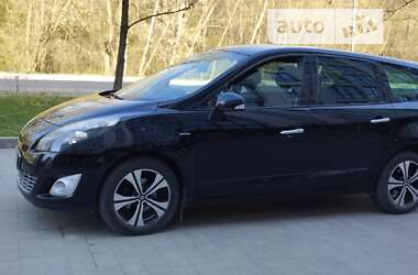 Минивэн Renault Scenic 2011 в Новояворовске