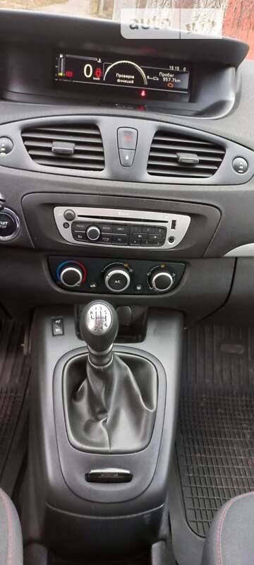 Минивэн Renault Scenic 2015 в Желтых Водах