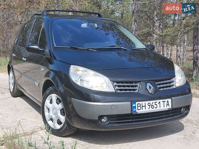 Минивэн Renault Scenic 2004 в 